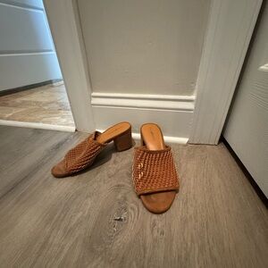 Women's Tan Block Heel Mules